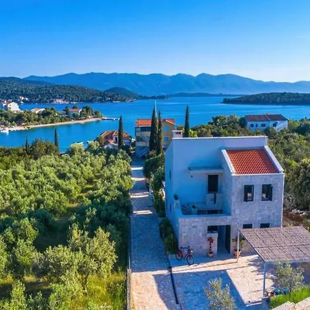 Villa Escape Island Peaceful Oasis With Pool