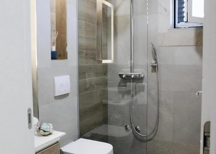 Escape Island Peaceful Oasis With Pool ヴィラ Lovište