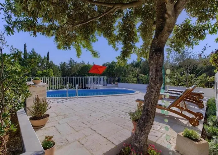 Escape Island Peaceful Oasis With Pool *